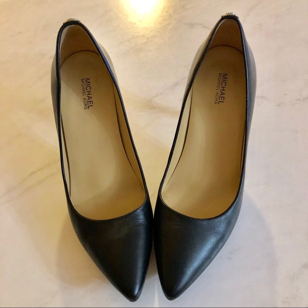 Michael Kors Flex Kitten Pumps Sz 8
